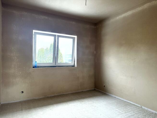 Dom Warszawa Wawer, Las