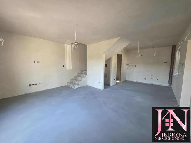 Mały przestronny 75m2 Domek Wolnostojący na 6 arowej działce w Klęczana