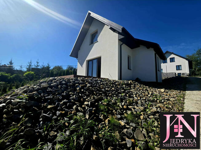 Mały przestronny 75m2 Domek Wolnostojący na 6 arowej działce w Klęczana