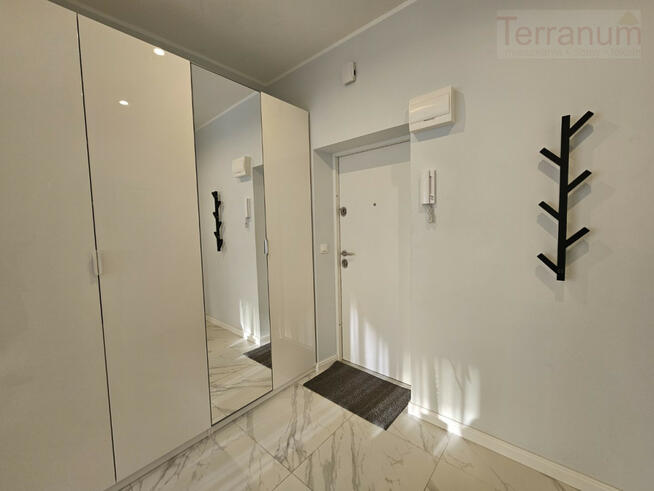 Mieszkanie Warszawa gm. Śródmieście Śródmieście, Krucza