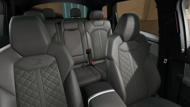 Audi Q7 7 os._S line_Wentylacja_Masaże_Hak_Webasto_B&O_Kamera360_MatrixLED_FV