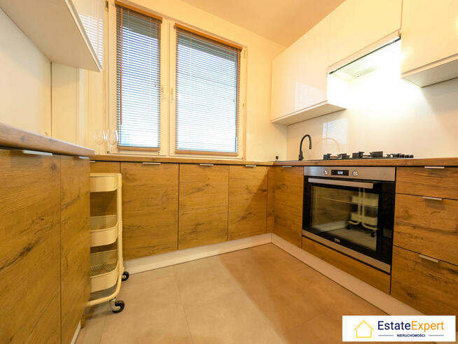 2 pokoje do zamieszkania z widna kuchnią i dużym balkonem bez piecyka!