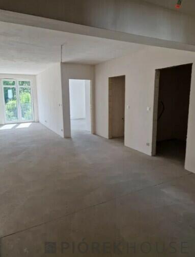 4-pokojowe mieszkanie w dzielnicy Wesoła