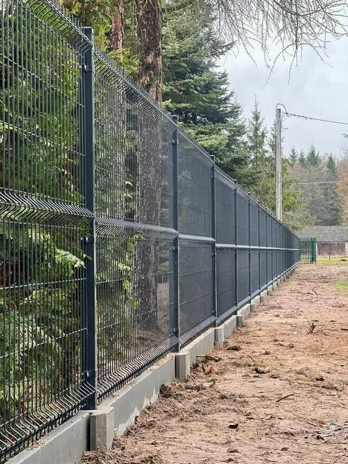 montaż, panele ogrodzeniowe 3D, ogrodzenia panele, końskie