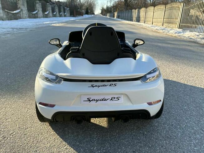 Sportowy samochód Porsche 718 na akumulator dla dzieci – nowy