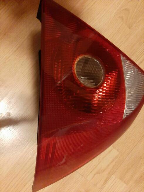 Prawa lampa tylna do Ford Mondeo MK3 Sedan