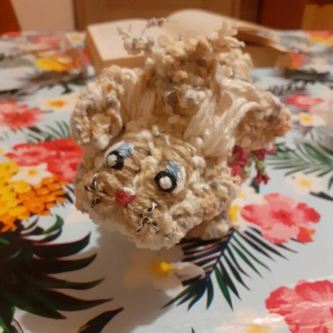 Maskotki wykonane z włóczki