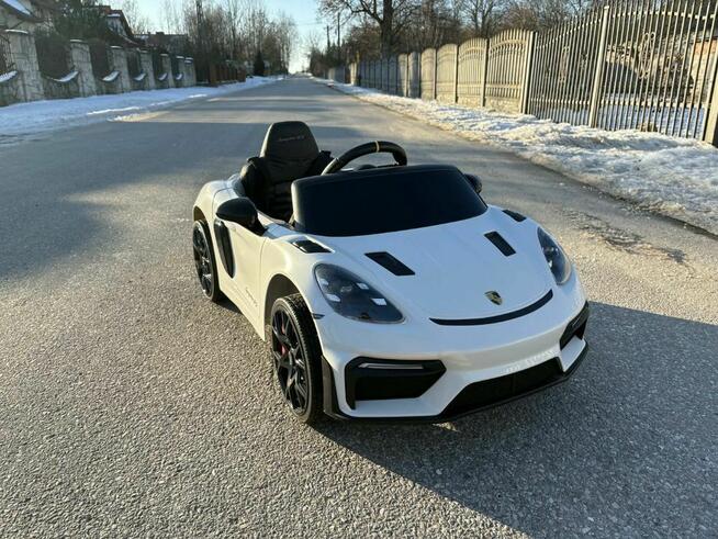 Sportowy samochód Porsche 718 na akumulator dla dzieci – nowy