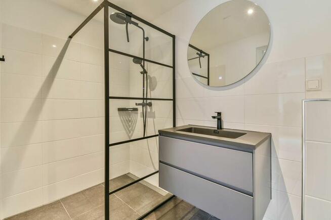 KOMPLEKSIWEREMONTY MIESZKAŃ KUCHNI ŁAZIENEK POKOI SOLIDNIE