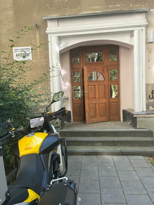 Dwa pokoje al.Solidarności 82B.