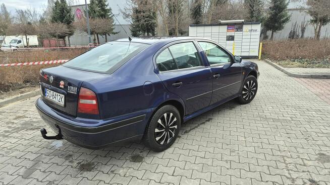 Skoda Octavia 1 hatchback 1.8 benz
