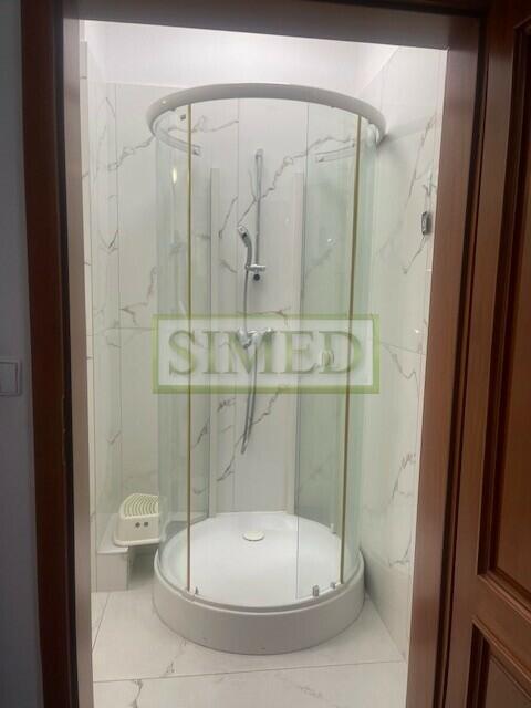 Niski parter, parking, dostęp24h ,ochrona.cisza