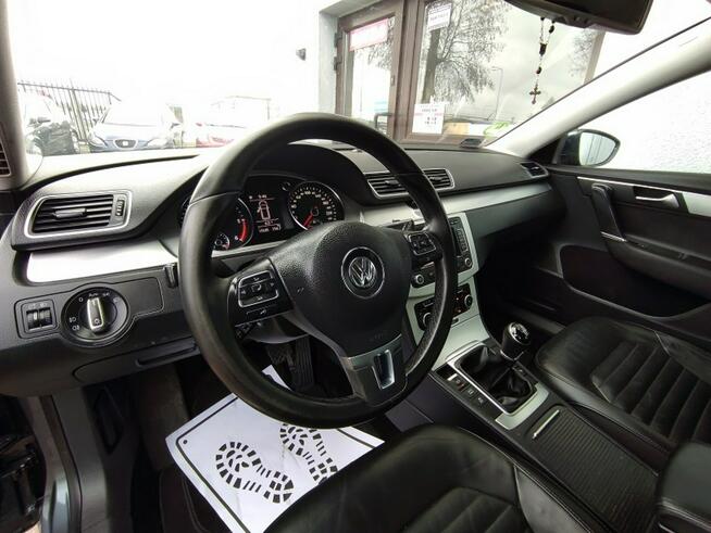 Volkswagen Passat klimatronik, Nawigacja, Podg. szyba, Skóra, Parktronik, 6-bieg, zareje