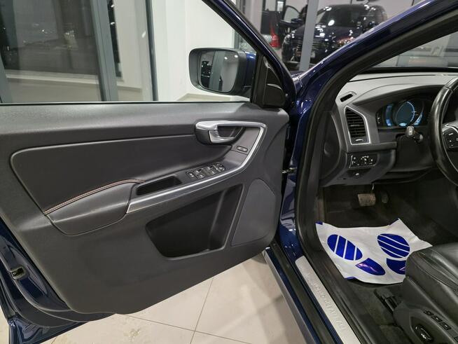 Volvo XC 60 Ocean Race / Automat/ D3 / FULL LED / wzorowy stan