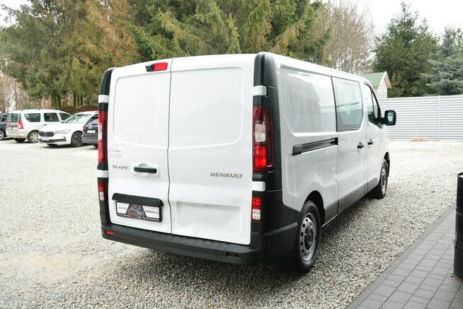 Renault Trafic long L2H1 brygadówka 7-osobowy 2,0 150KM pełna opcja 2-stronne drzwi