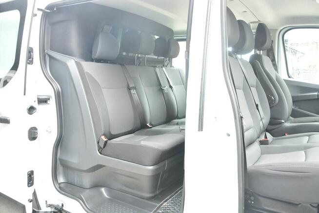 Renault Trafic long L2H1 brygadówka 7-osobowy 2,0 150KM pełna opcja 2-stronne drzwi