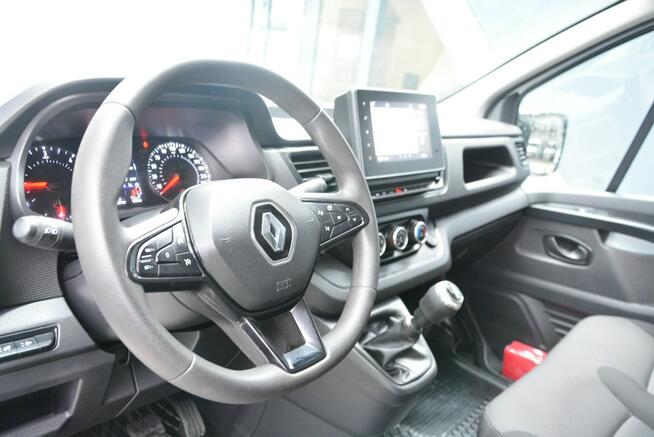 Renault Trafic long L2H1 brygadówka 7-osobowy 2,0 150KM pełna opcja 2-stronne drzwi
