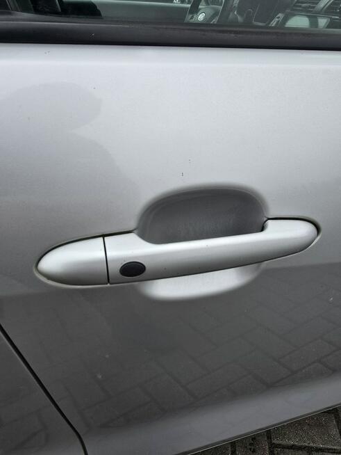 Kia Rio 1,2Benzyna Navi.YouTube.Ledy.Klimatronic.Hands-Free.Centralka,Serwis