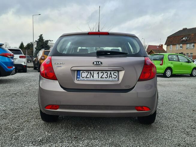 Kia Cee'd Benzyna Klimatronik Półskóry Tempomat Halogeny Komputer