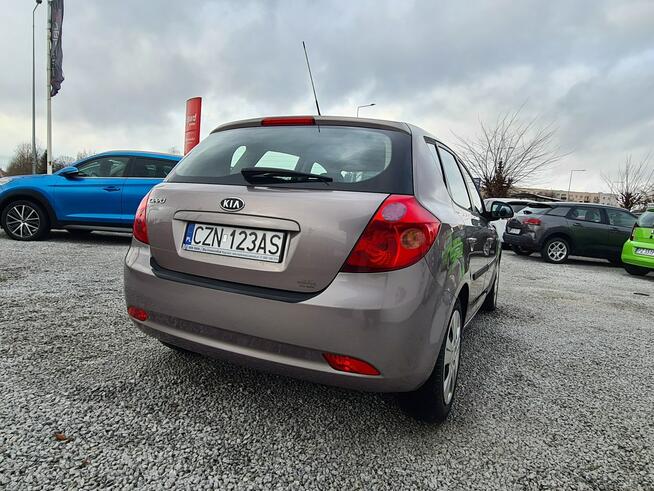 Kia Cee'd Benzyna Klimatronik Półskóry Tempomat Halogeny Komputer