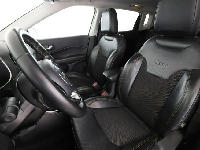 Jeep Compass 2.0 M-Jet Automat Limited 4WD Navi Tempomat Asystenci Bi-Xenon Kamera