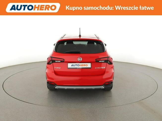 Fiat Tipo Cross kamera tempomat klima-auto. LED