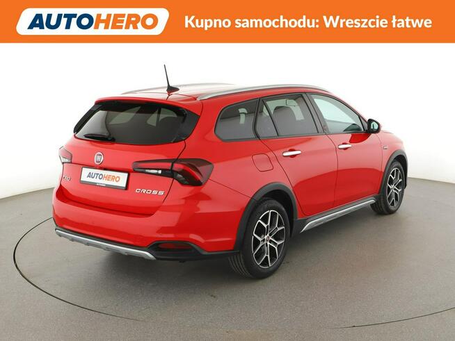 Fiat Tipo Cross kamera tempomat klima-auto. LED