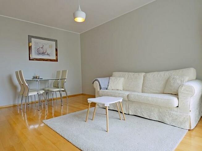 2 pokoje z miejscem w garażu- Św. Wincentego 112