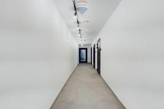 Lokal biurowy z antresolą przy ul. Szaflarskiej