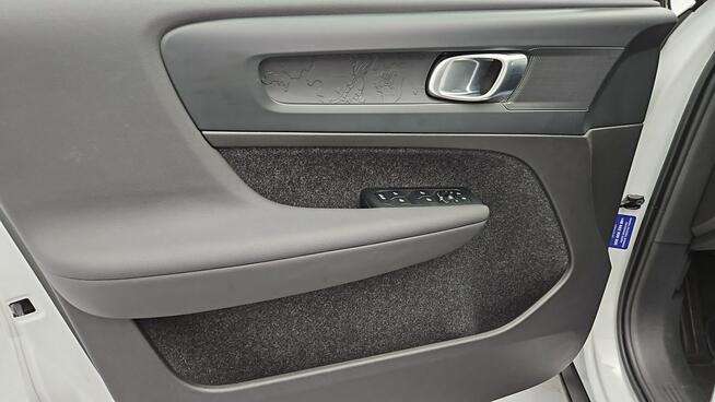 Volvo XC 40 82kWh Recharge Twin AWD Plus ! Z Polskiego Salonu ! Faktura VAT !