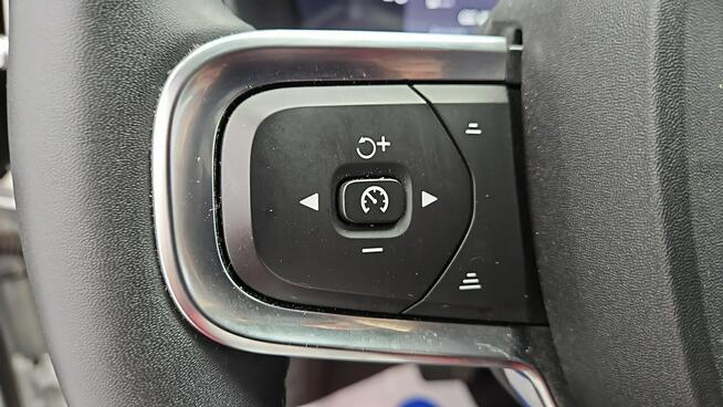 Volvo XC 40 82kWh Recharge Twin AWD Plus ! Z Polskiego Salonu ! Faktura VAT !