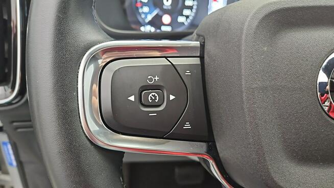 Volvo XC 40 T5 Plug-In Hybrid Plus Dark aut! Z Polskiego Salonu ! Faktura VAT !