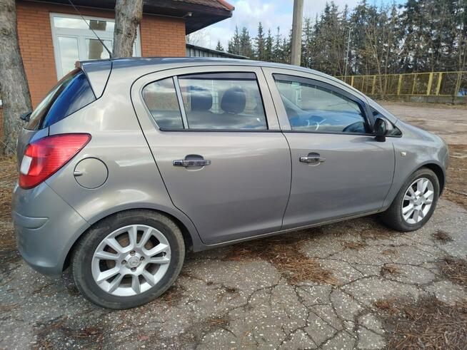Opel Corsa zarejestrowana 5 drzwi lpq zapraszam qaz do 2031 r