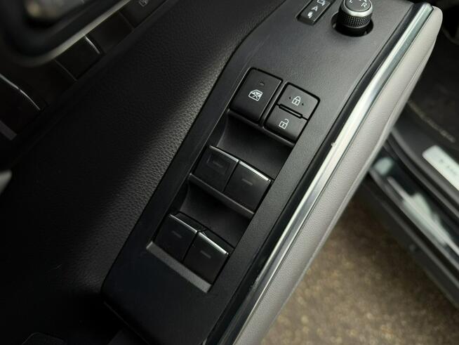 Toyota Highlander Hybryda, 4x4, Podgrz + wentyl. fotele, Hak, 7 osobowy, Klimatronic 3x