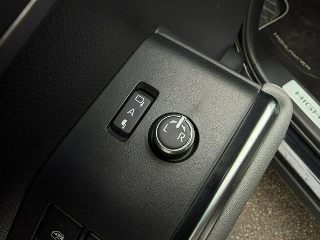 Toyota Highlander Hybryda, 4x4, Podgrz + wentyl. fotele, Hak, 7 osobowy, Klimatronic 3x