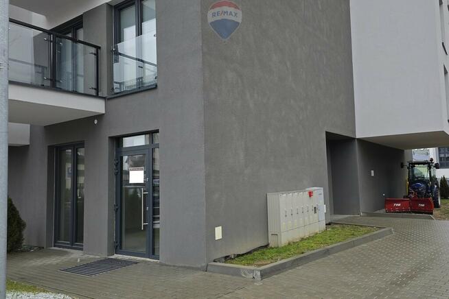 Lokal handlowo- usługowy 25m2