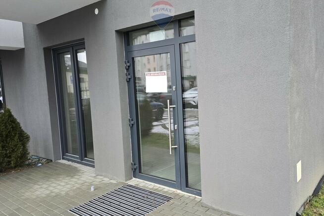 Lokal handlowo- usługowy 25m2