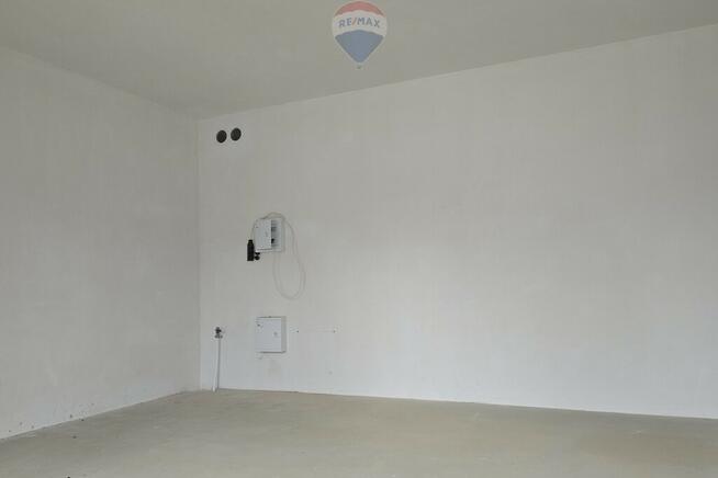 Lokal handlowo- usługowy 25m2