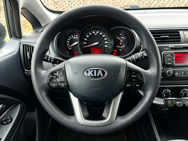 Kia Rio niski przebieg stan bdb Zarejestrowany klima gotowy