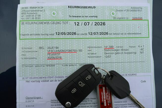 Peugeot 2008 1.2 VTi 100% bezwypadkowy LED Navi Kamera Bluetooth NOWY ROZRZĄD