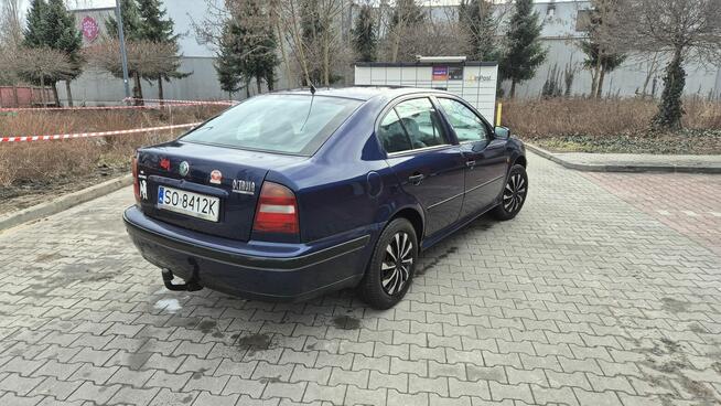 Skoda Octavia 1 hatchback 1.8 benz