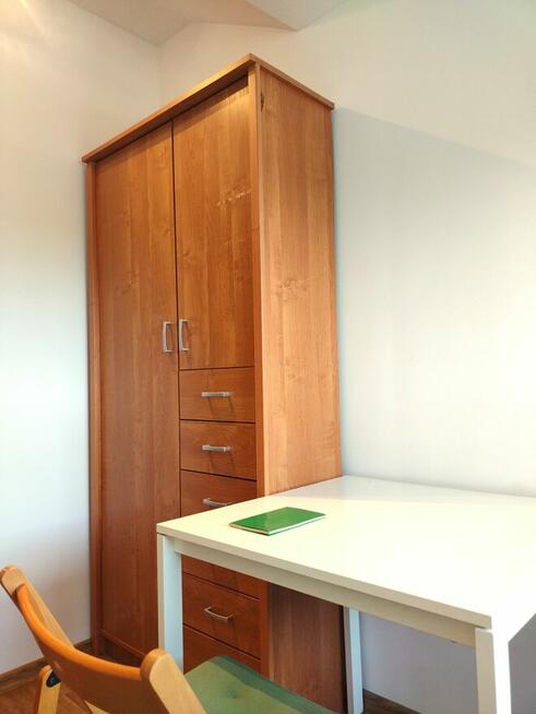 Kwadratowy pokój 2 min. spacerem do metra Bemowo