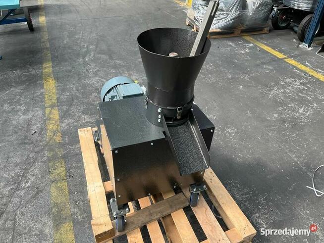 Peleciarka do pelletu PLT-200 z ruchomymi rolkami 5.5 kW