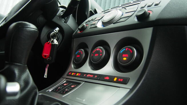 1,6*Benzyna*Niski Udokumentowany Przebieg*Serwis w ASO Mazda