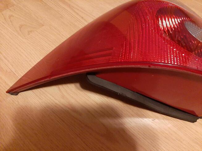 Lewa lampa tylna do Ford Mondeo MK3 Sedan