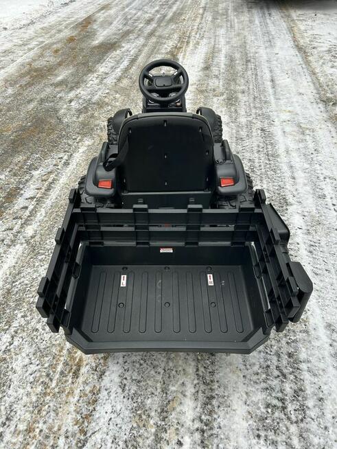 Traktor na akumulator 12V z przyczepą pilot