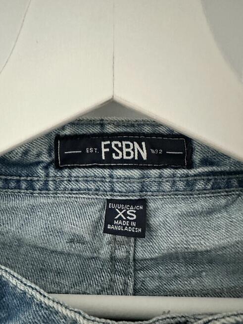 Krótkie spodenki męskie dżinsowe XS FSBN Szczecin