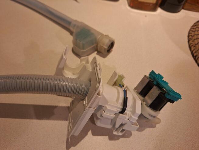 Wąż dopływowy 1.2m do pralki do pralki Bosch WAW24540PL/14 V