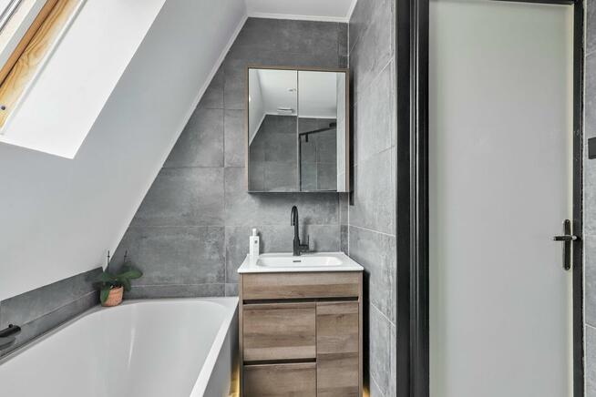 KOMPLEKSIWEREMONTY MIESZKAŃ KUCHNI ŁAZIENEK POKOI SOLIDNIE