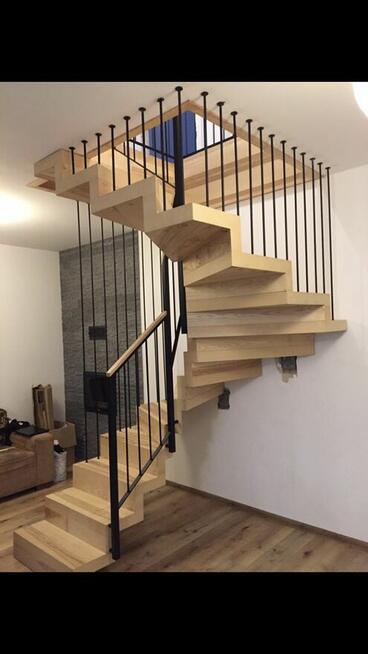 SCHODY drewniane , stalowe , dębowe , jesionowe .